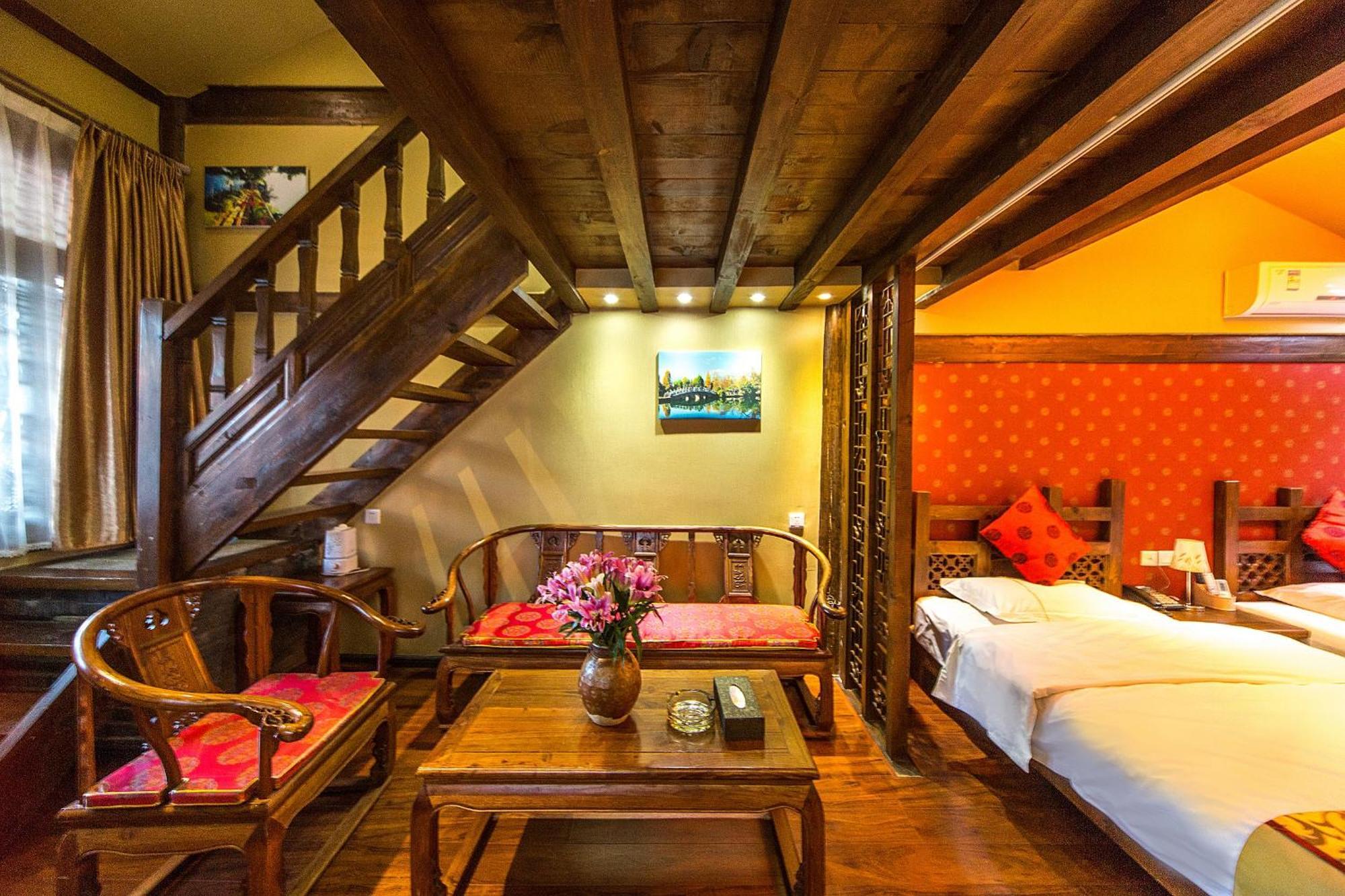He Mu Ju Inn Zhongyi Branch Lijiang  Extérieur photo