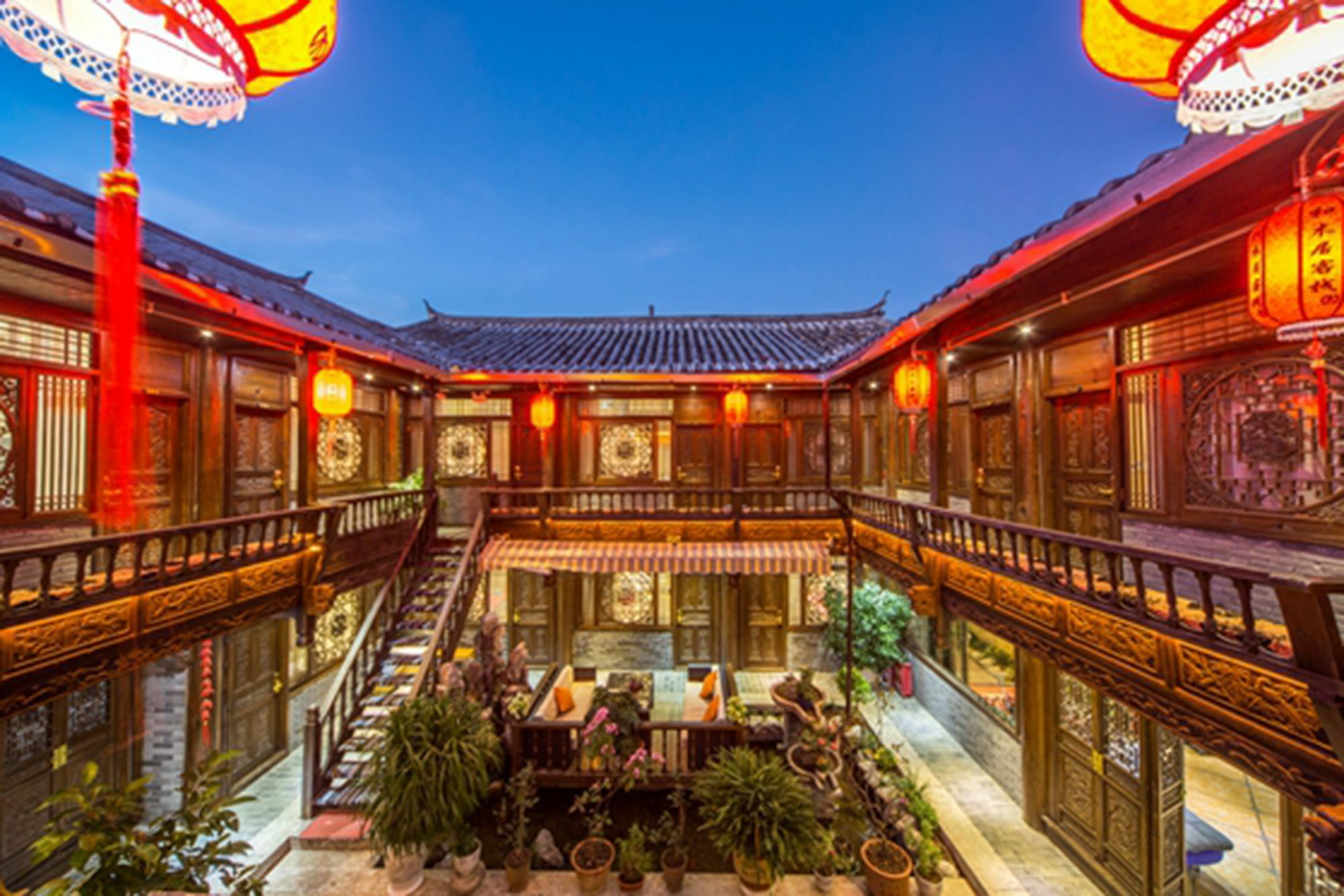 He Mu Ju Inn Zhongyi Branch Lijiang  Extérieur photo