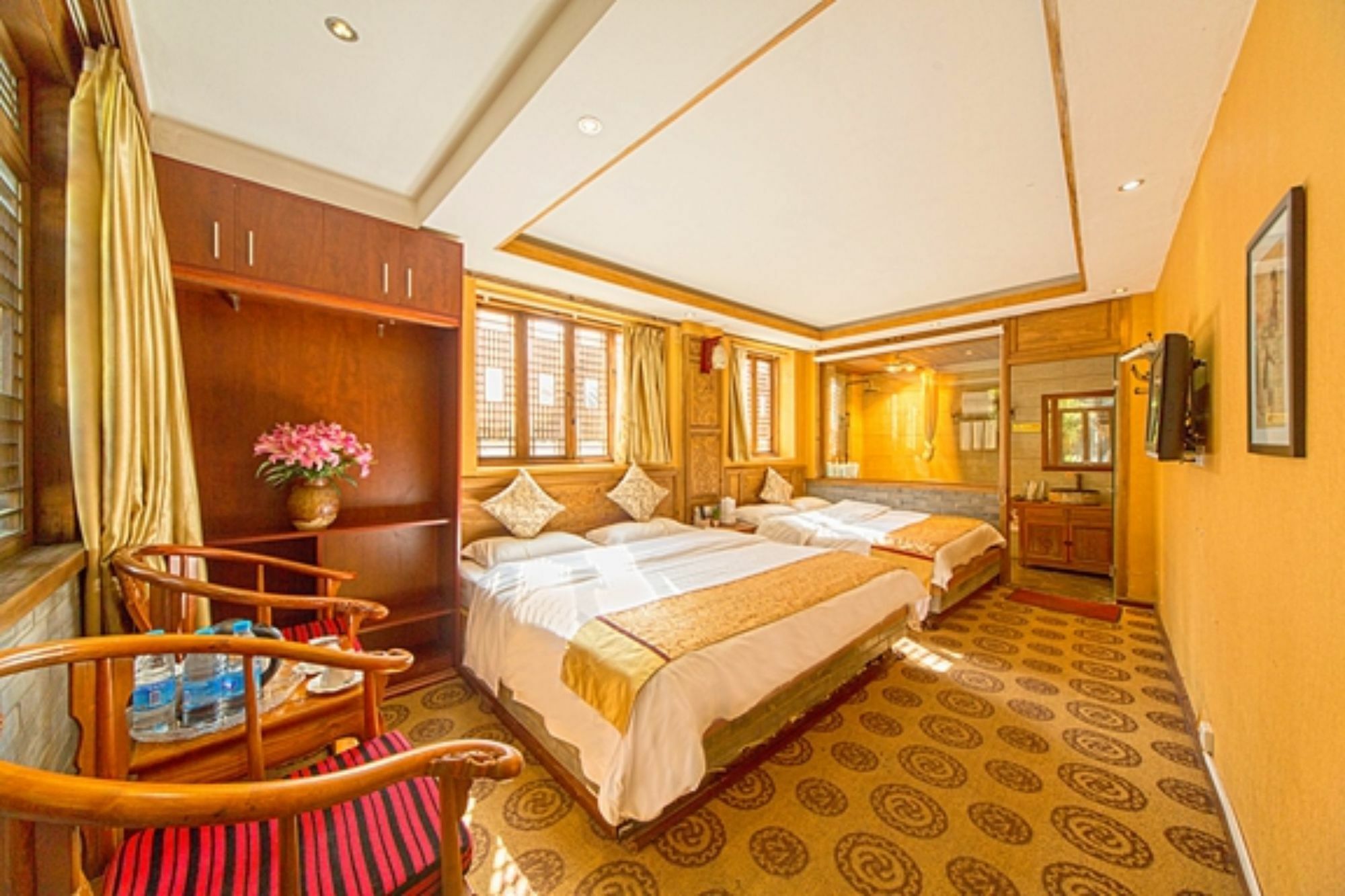 He Mu Ju Inn Zhongyi Branch Lijiang  Extérieur photo